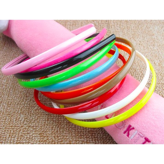 Combo 10 cây cài tóc thời trang. Đủ màu ngẫu nhiên không chọn màu. Bản rộng 0.8cm. Giá 50k/10 cây