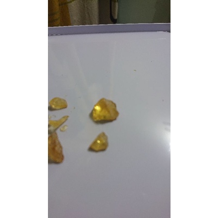 Nhựa thông dùng hàn chì, nấu keo.