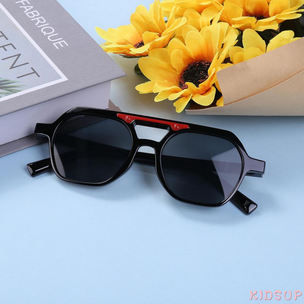 Kính mát chống tia UV màu sắc thời trang cho bé