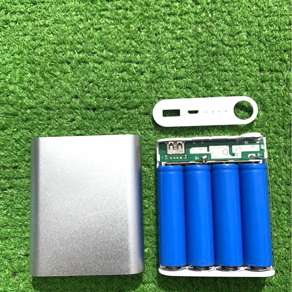 Box Sạc Dự Phòng 4 Cell 2A 18650 vỏ nhôm cao cấp+ 4 cell pin 18650 dung lượng 1500,2600 mAh mới 100% ( MÀU SẮC TỰ CHỌN)