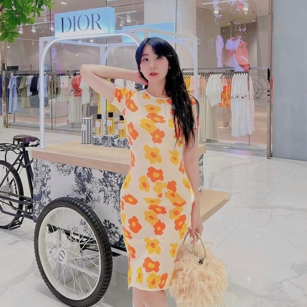 Đầm tay ngắn ôm body in hình bông hoa toàn đầm chất thun gân