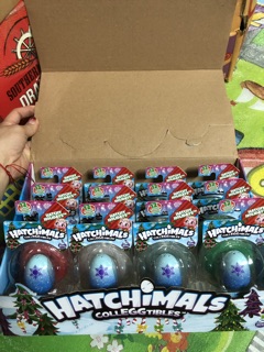 Trứng Hatchimal phiên bản Giáng Sinh (box)