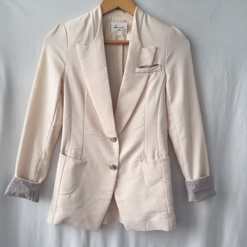 Khoác Blazer Korea xinh xắn