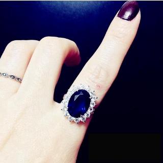 Beautiful elegant blue gemstone silver plated ring