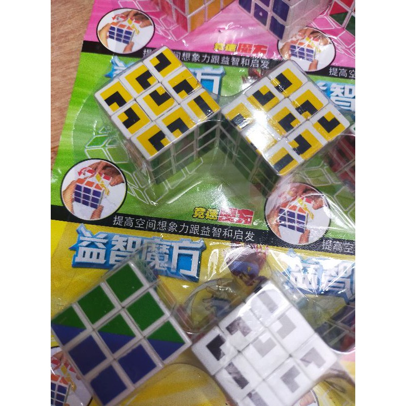 Rubik loại 3x3x3 loại đẹp( vỉ 20 cục)