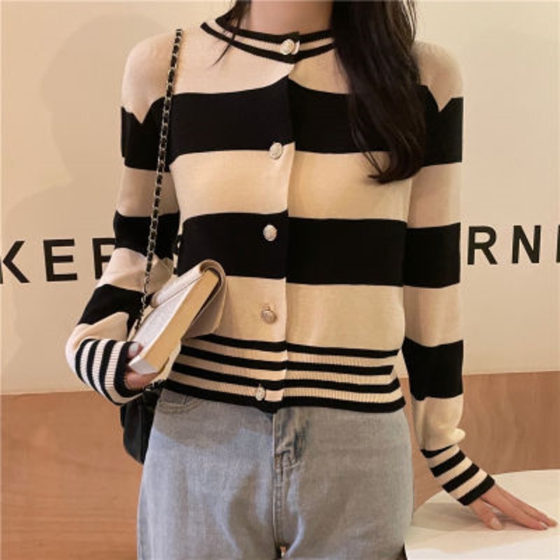Áo sweater dệt kim tay dài họa tiết kẻ sọc phối khóa kim loại thời trang thu đông