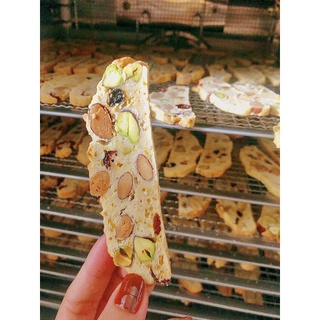 Bánh hạt Biscotti