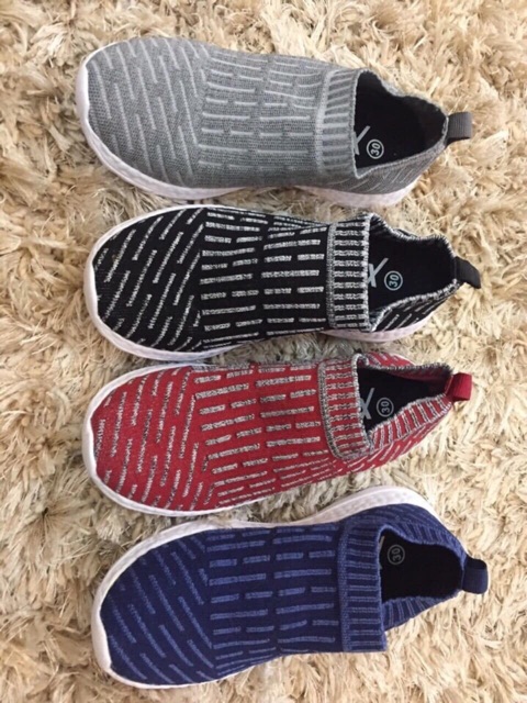 Giày thể thao trẻ em siêu nhẹ ,siêu êm VNXK