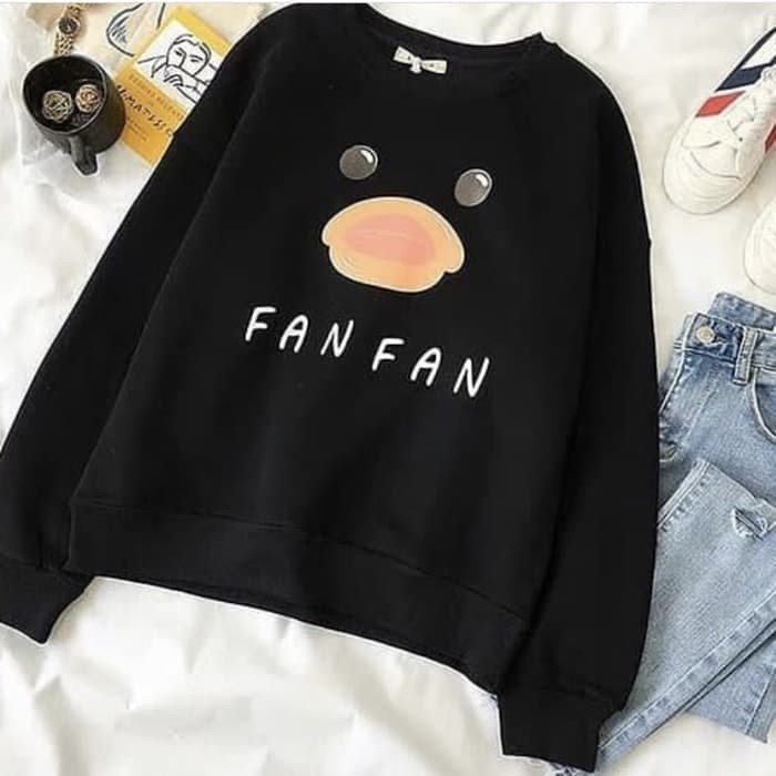 Áo Sweater In Hình Chú Vịt Vàng Đáng Yêu Cho Nữ