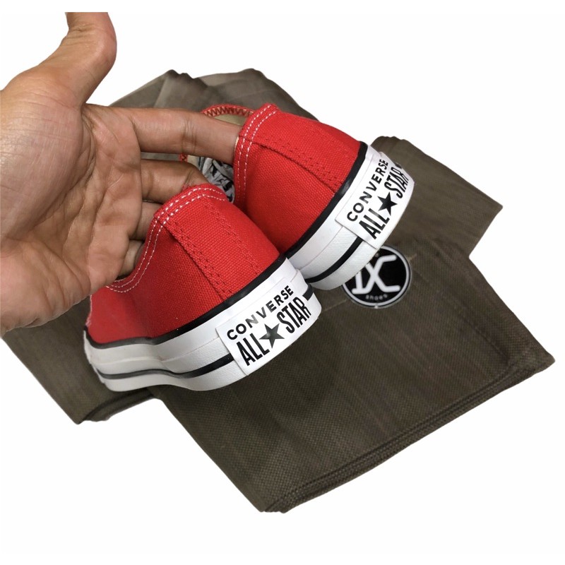 Giày Converse Chuck Taylor All Star Vải Canvas Cổ Thấp Phối Màu Đỏ / Trắng Thời Trang Cá Tính