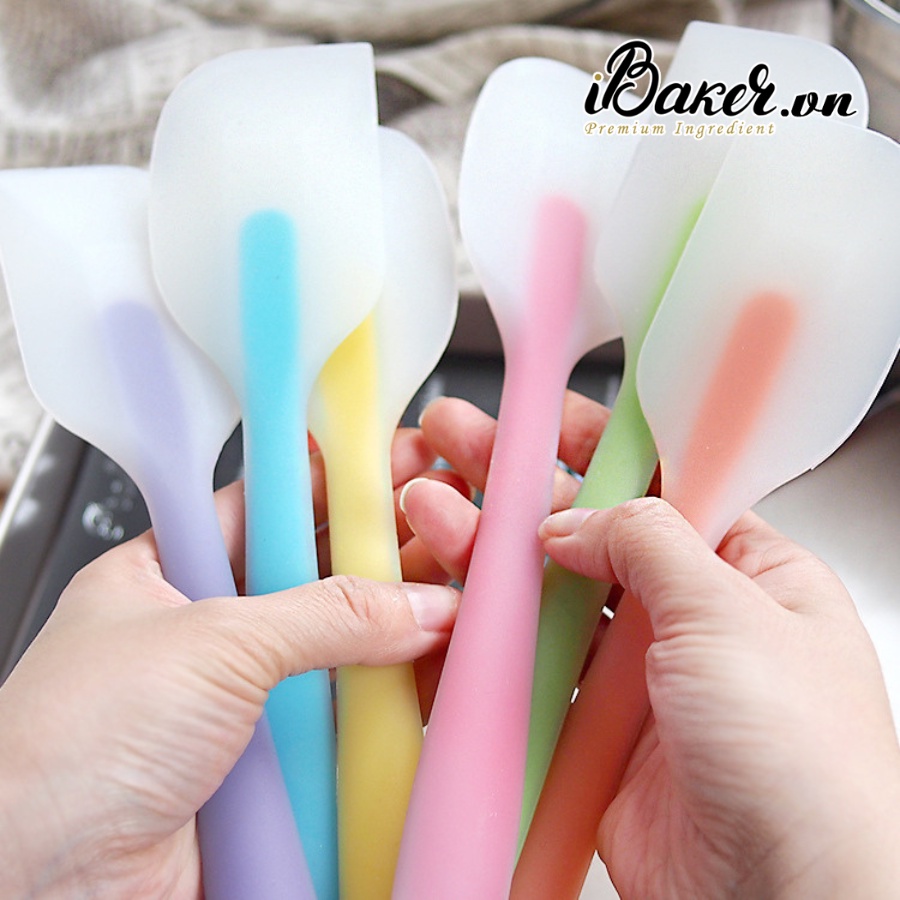 Vét silicon trong sắc màu 28cm (giao màu ngẫu nhiên)