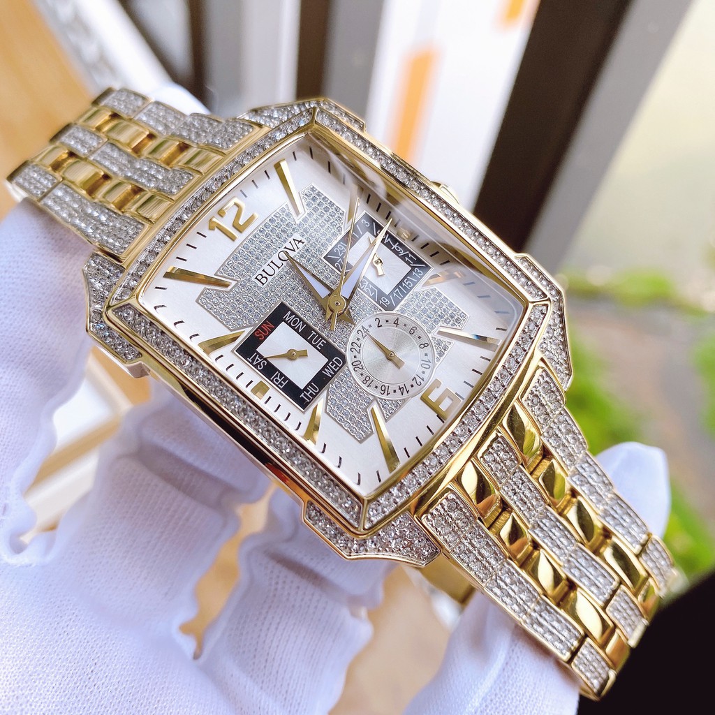 Đồng hồ Nam Bulova Crystal Striking Visual Design Demi Gold 98C109