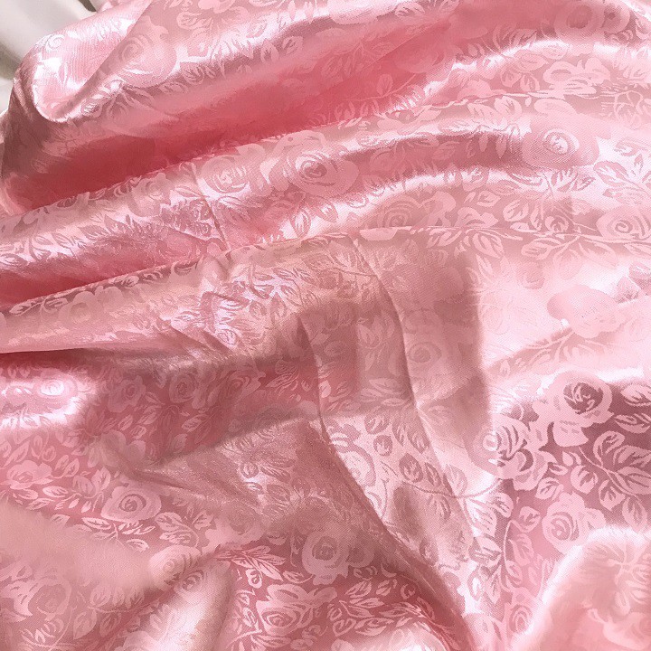 Vải Gấm Hồng Hoa Nổi 3D - Khổ Vải 1m5 - Chất Đẹp Dày Dặn, Không Co Giãn - Giá Nửa Mét.
