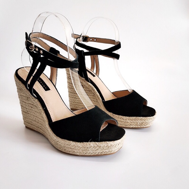 Sandal gót xuống đế cói da lộn . Hàng xuất eu