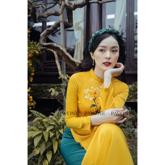 Siêu phẩm áo dài thêu thủ công vàng hoa cúc