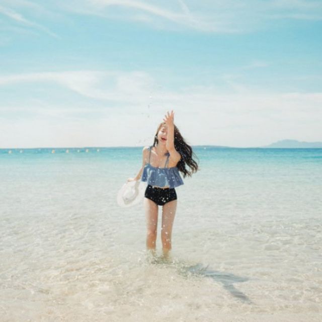 Bikini nhún bèo siêu dễ thương ( kèm hình trải sàn)