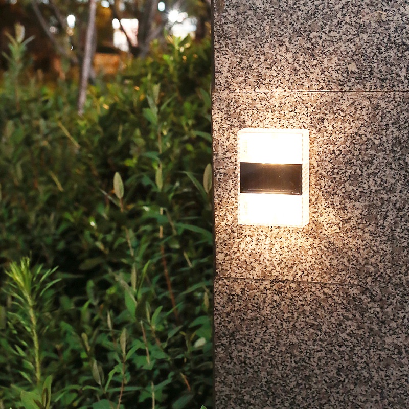 Guyshero Đèn LED năng lượng mặt trời siêu sáng tự động cảm ứng thông minh tiện dụng