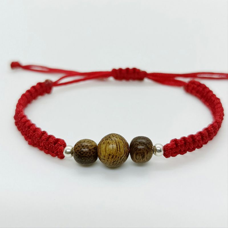 Vòng Tay Chỉ Đỏ Handmade Mix Trầm Hương - N120 | BigBuy360 - bigbuy360.vn