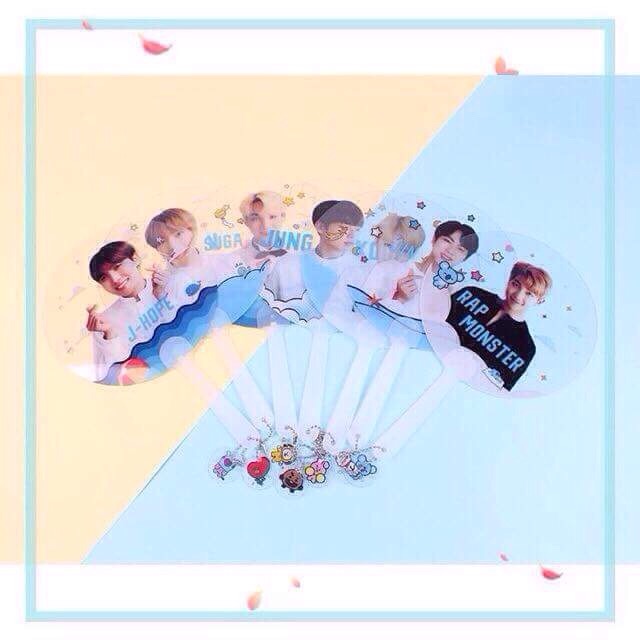 Quạt trong suốt BTS tặng móc khoá BT21 chỉ 50k