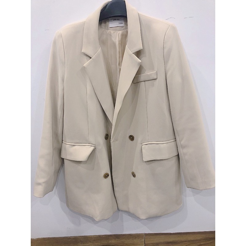 áo blazer màu kem