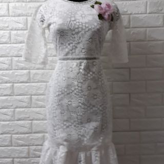 Đầm ren kết hoa