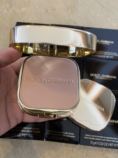 Phấn nền D&G fullsz fullbox mầu 130 honey