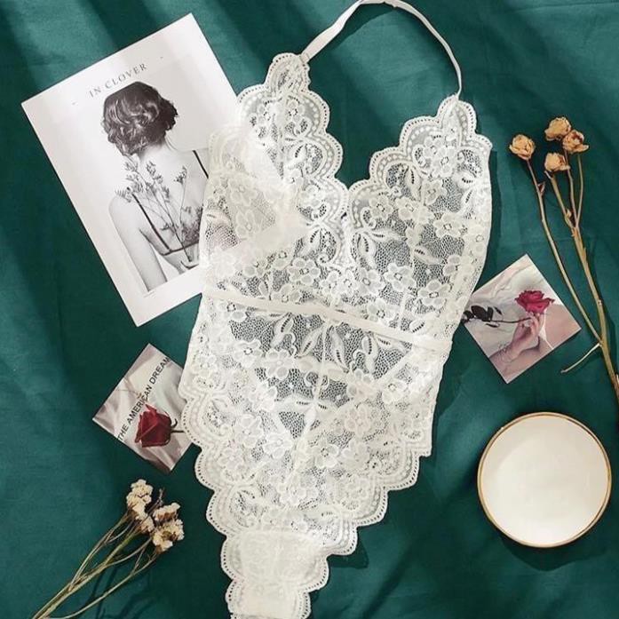 Bodysuit xẻ ngực váy ngủ jum xẻ quyến rũ với màu trắng tinh khôi | BigBuy360 - bigbuy360.vn