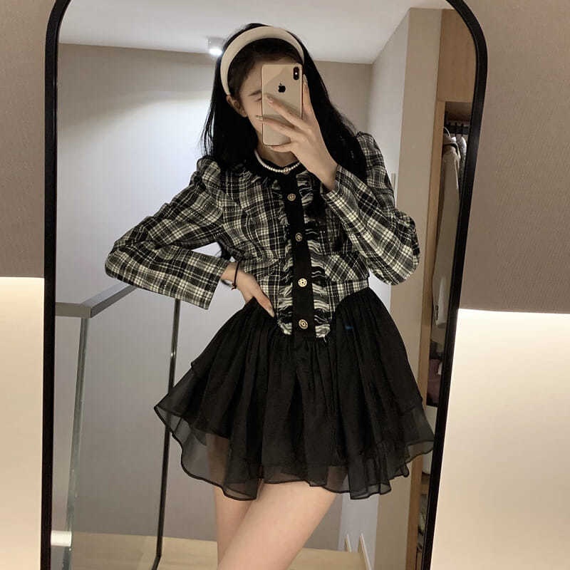 Đầm ngắn màu đen cổ tròn kiểu phương tây thời trang mùa thu 2022 cho nữ
