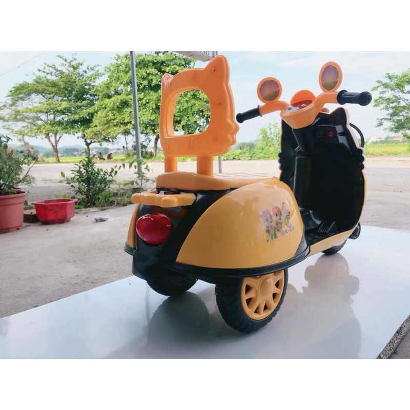 Xe điện trẻ em - xe vespa trẻ em