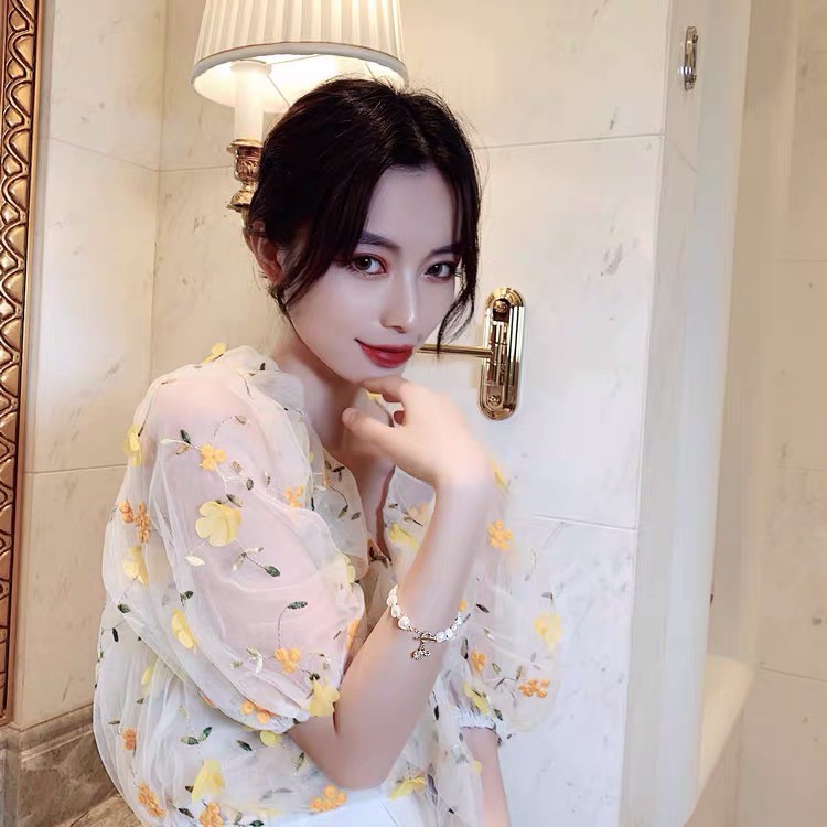 OIMG  Vòng Tay Đính Ngọc Trai Xinh Xắn Dành Cho Nữ