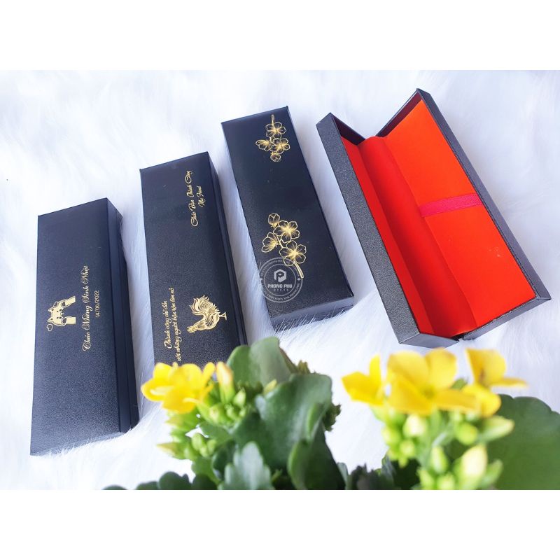 Hộp đựng bút khắc tên - quà tặng văn phòng