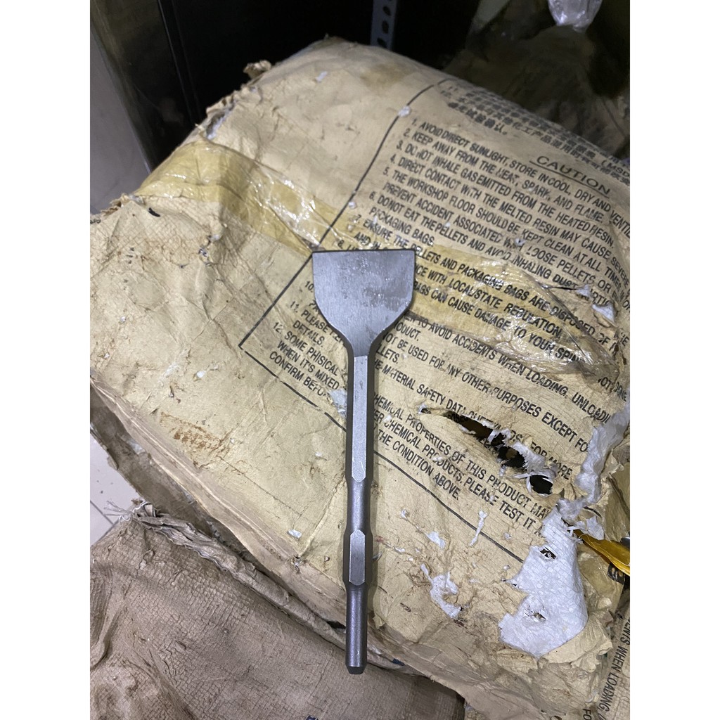 Mũi đục dẹt bê tông 5cm-8cm D17mm