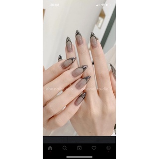 Móng úp hoạ tiết