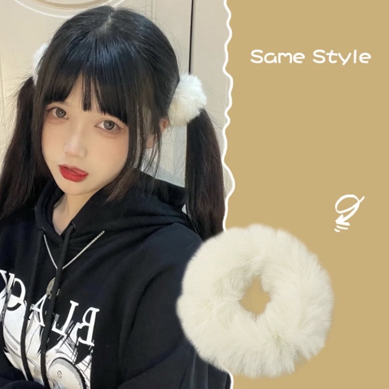 Cột tóc phối lông phong cách dễ thương LoLi