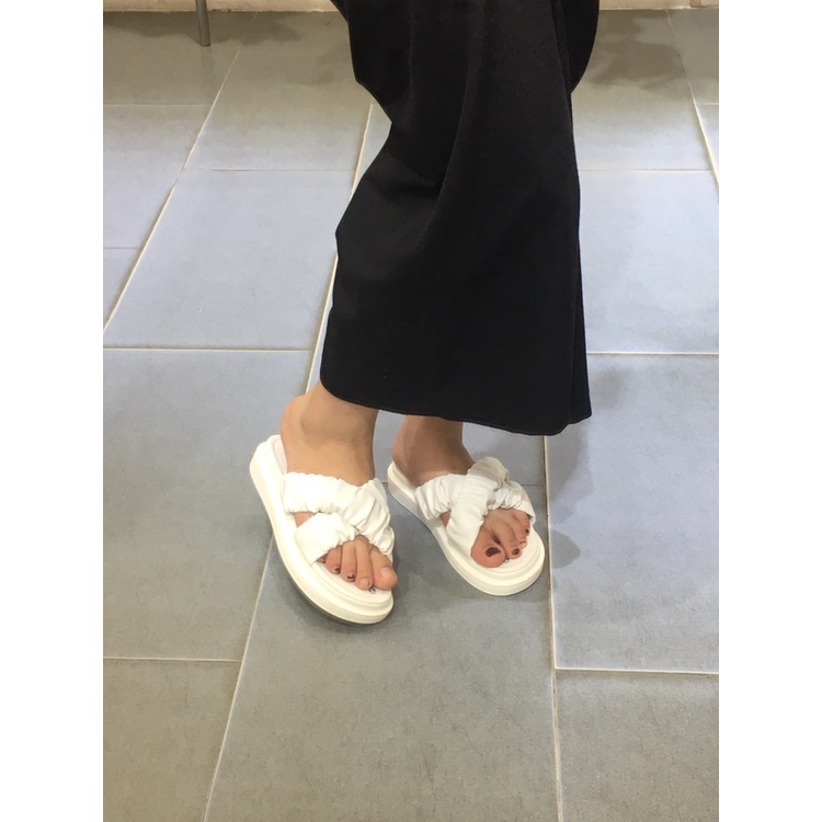 Dép Nữ Quai Chun Chéo Da Mềm Đế Bánh Mì Vải Nhún Siêu Xinh DD-0311