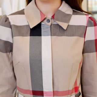 Váy kẻ burberry