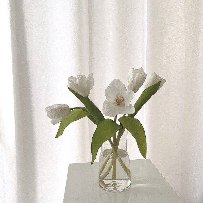 Lọ hoa thuỷ tinh đơn giản