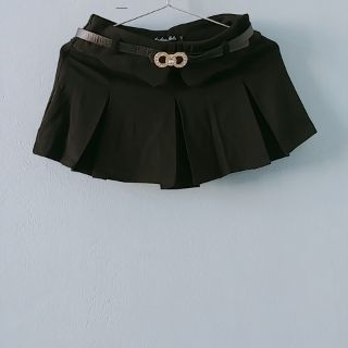 Chân váy xếp li