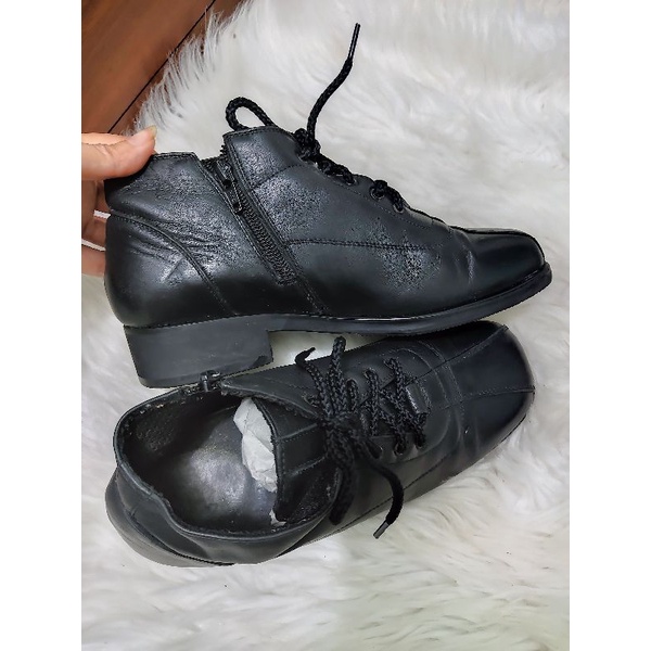 Bốt da thật size 37-37,5