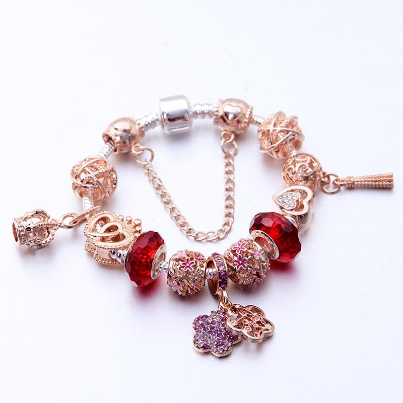 Vòng charm hồng hạt pha lê đỏ cỏ  bốn lá phong cách châu Âu