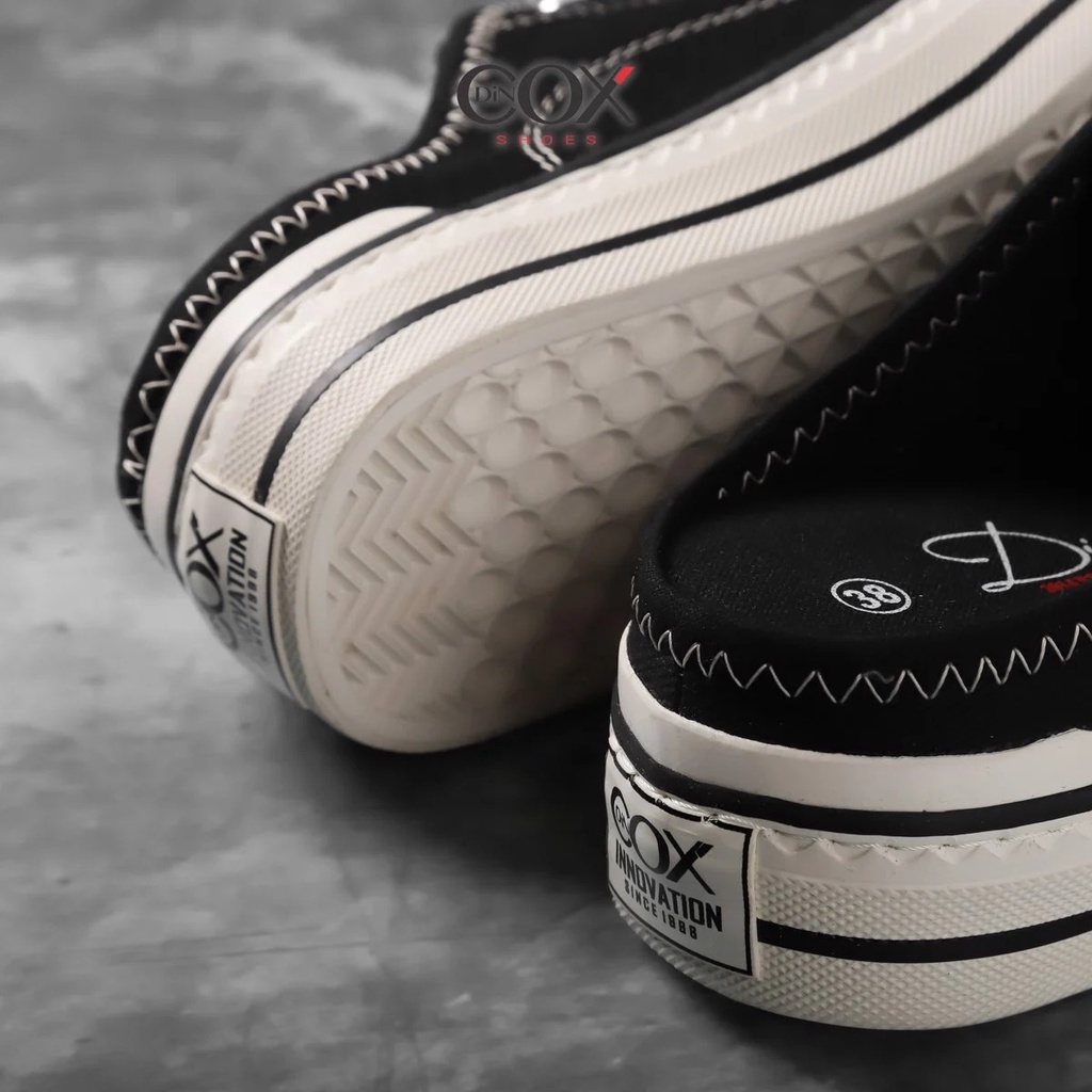 Giày Sục Đạp Gót Mules Vải Unisex DINCOX E10 BLACK