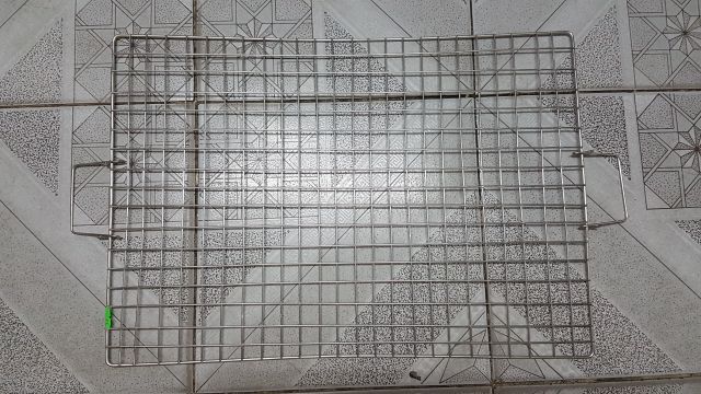 Vỉ nướng inox caro loại dày có quai