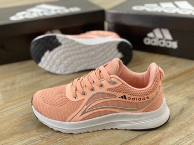 Giầy thể thao nữ Adidas WA01 phong cách thời trang