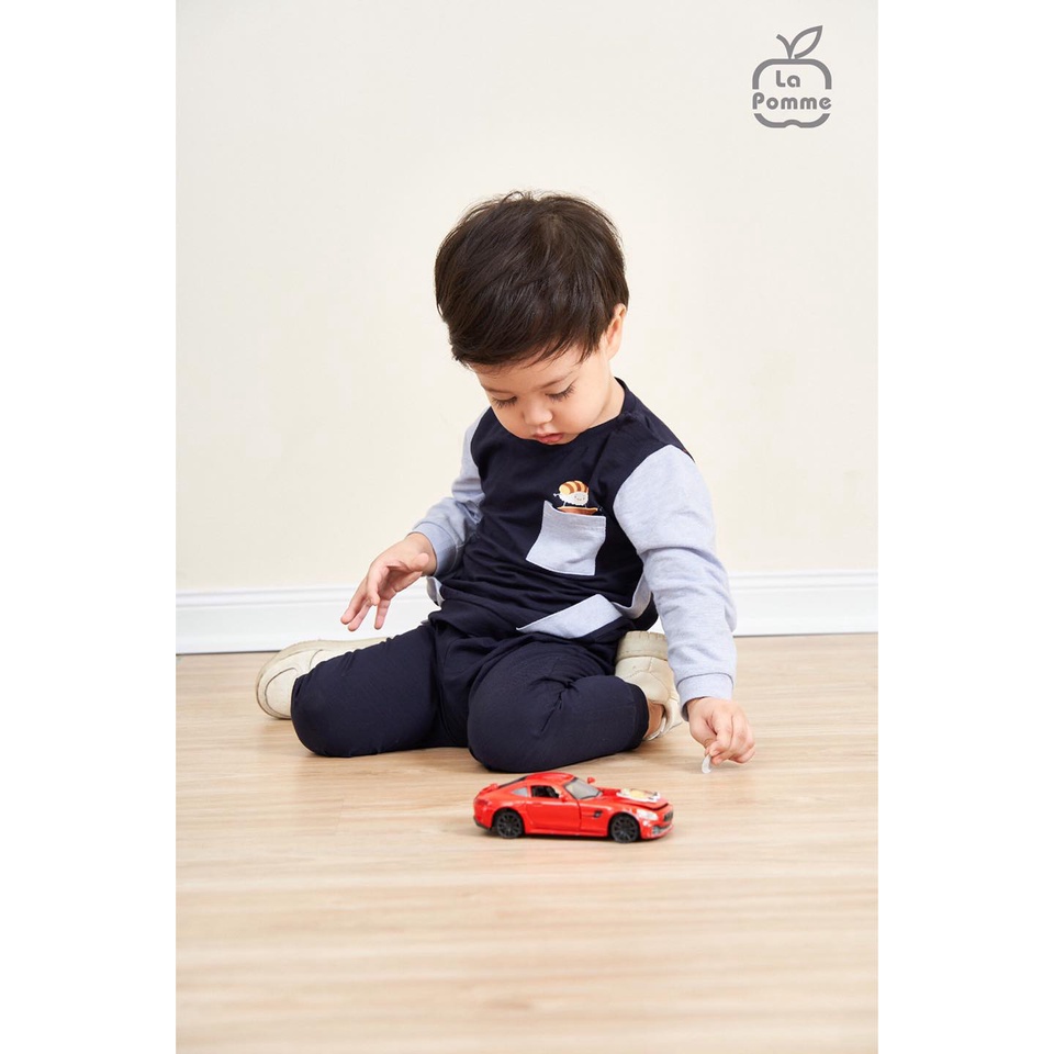 Bộ La Pomme quần áo dài tay chất Cotton cao cấp mềm mịn thoáng mát thấm hút tốt túi ngực in Sushi cho bé trai 13028