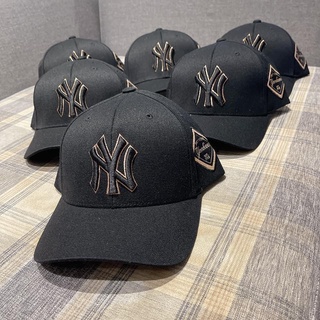 Mũ MLB New York Yankees Diamond Adjustable Hat In Black