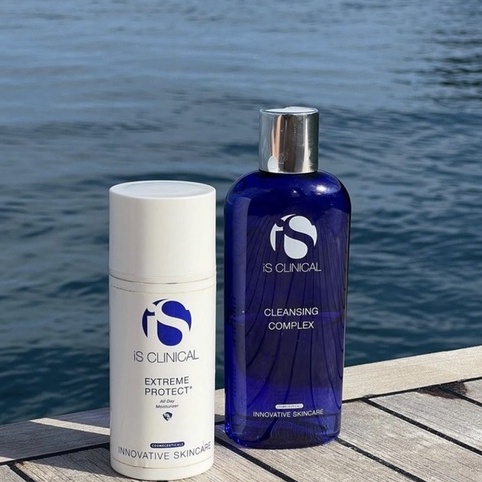 Sữa rửa mặt Is Clinical Cleansing Complex 180ml