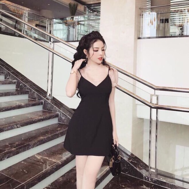 Váy yếm hồng