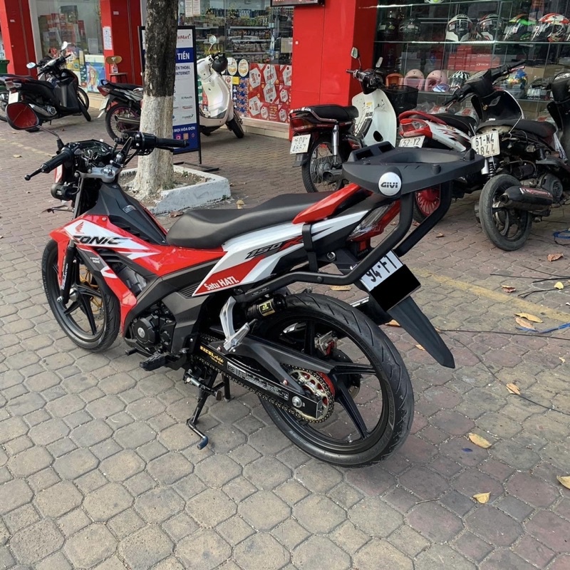 Baga Givi HRV gắn cho Sonic