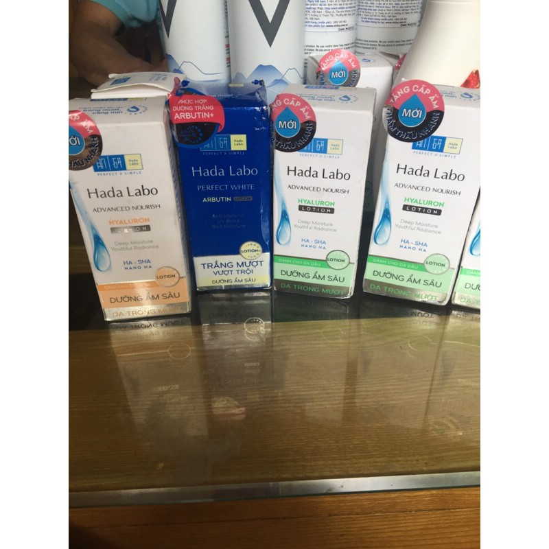 Thanh lý dung dịch dưỡng ẩm sâu trắng vượt trội  Hada Labo 100ml