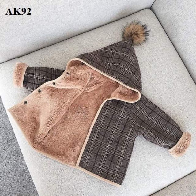 Áo khoác kẻ lót lông